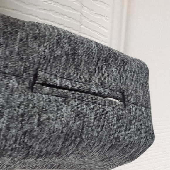 Reebok Women’s Zipper Front Long Sleeve Track/WarmUp Jacket, Small - Picture 4 of 9